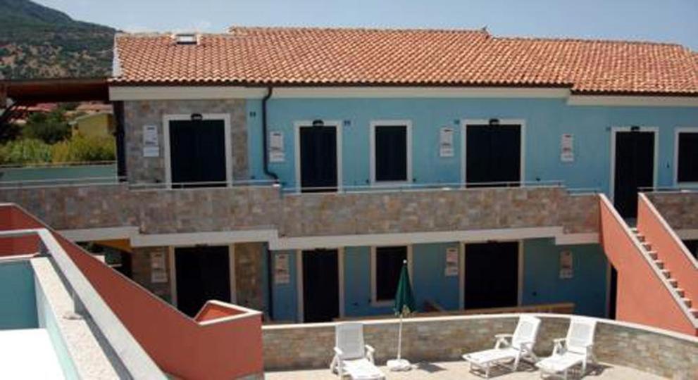 Gli Appartamenti Sul Mare Valledoria  Exterior photo