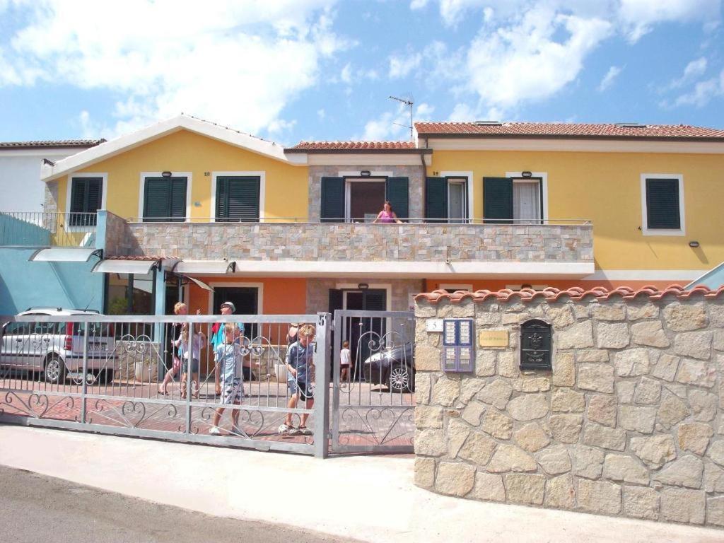 Gli Appartamenti Sul Mare Valledoria  Exterior photo